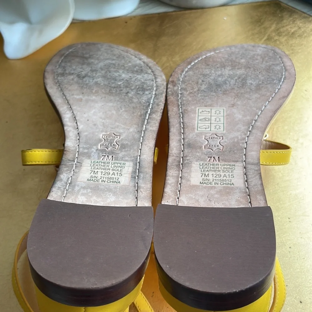 Tory Burch Toggle Flat Sandal in Gold Leather
